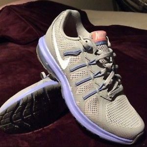 Nike Max Running Shoes size 6